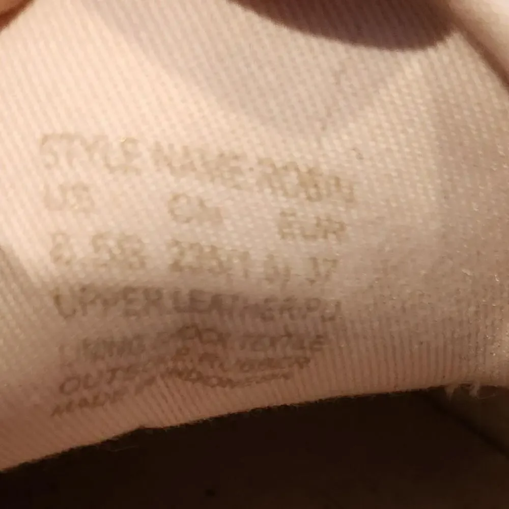 Kate Spade New York White Leather Fucsia Sneakers